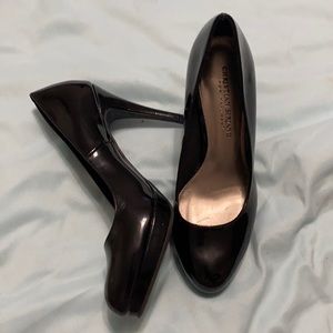 Black shiny heels